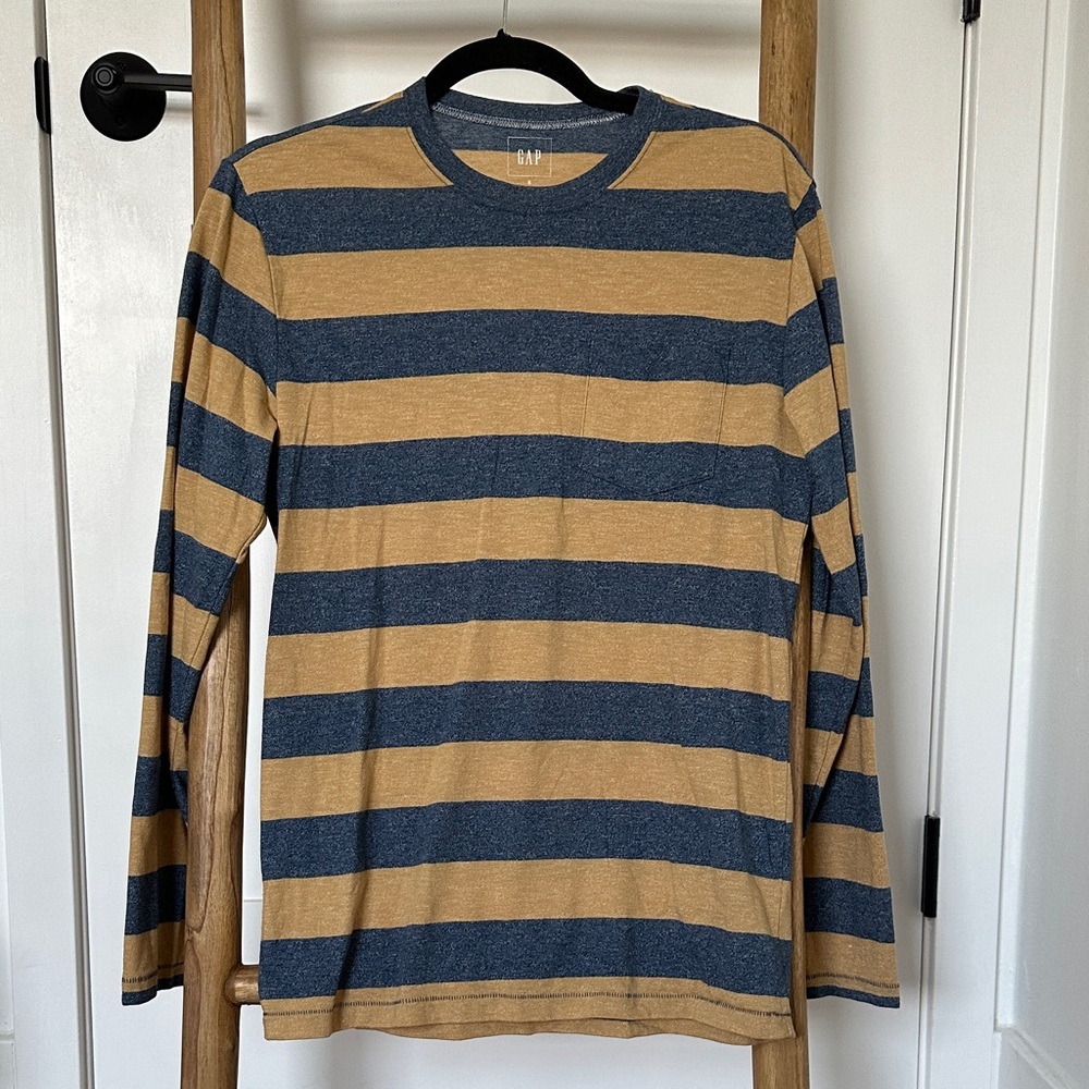 GAP Men's Long Sleeve Striped Shirt